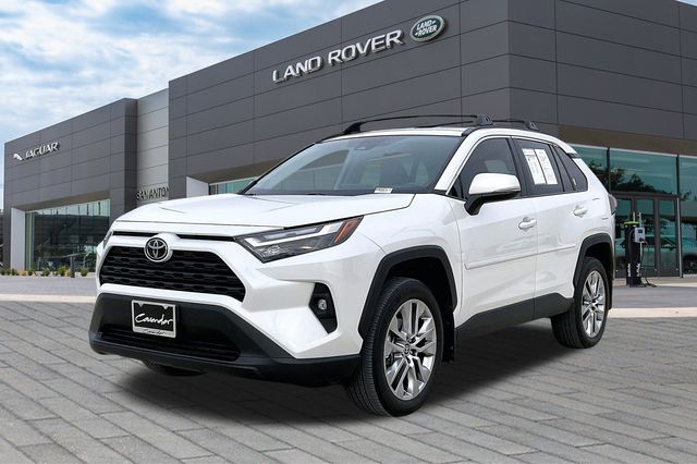 2024 Toyota RAV4 XLE Premium's photo