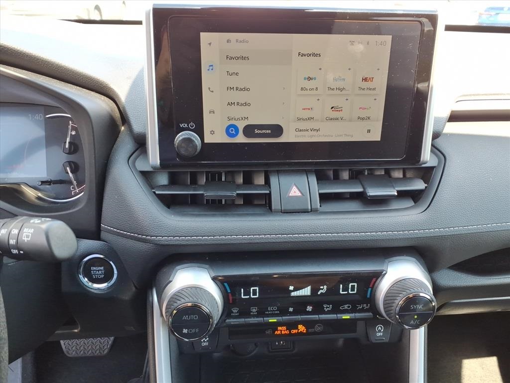 2023 Toyota RAV4 XLE photo 20