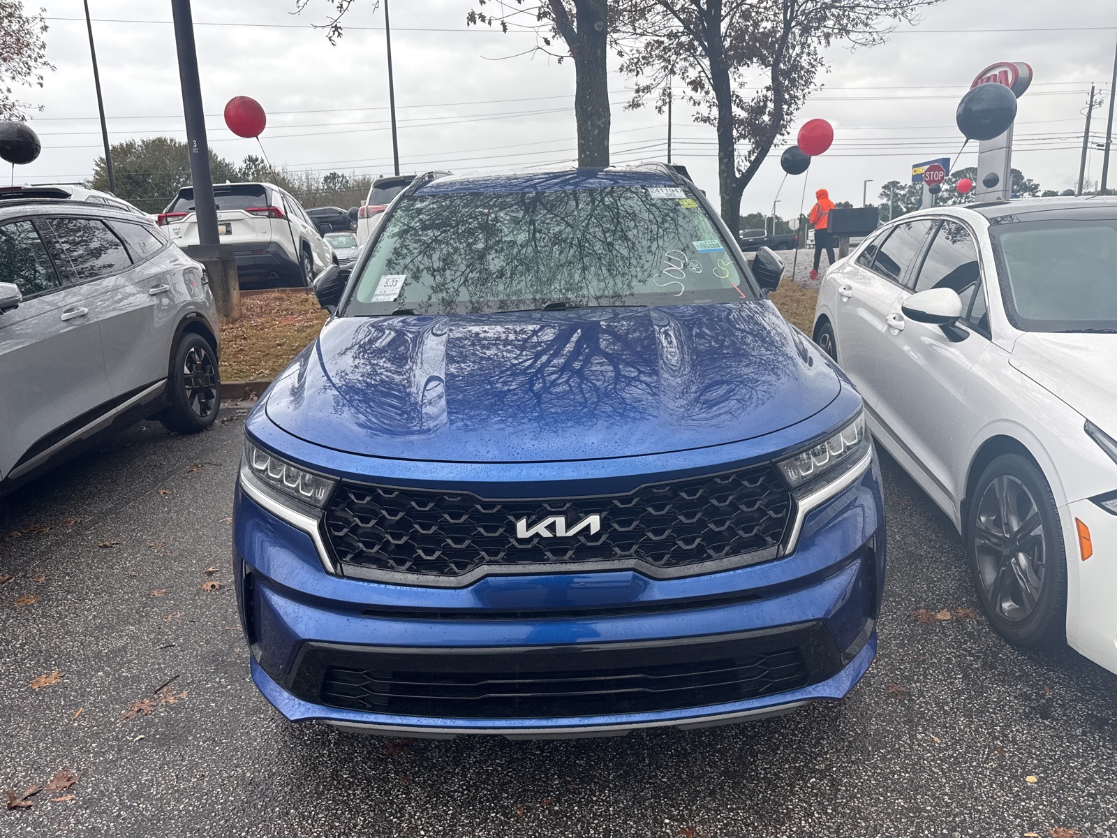 2022 Kia Sorento S photo 2