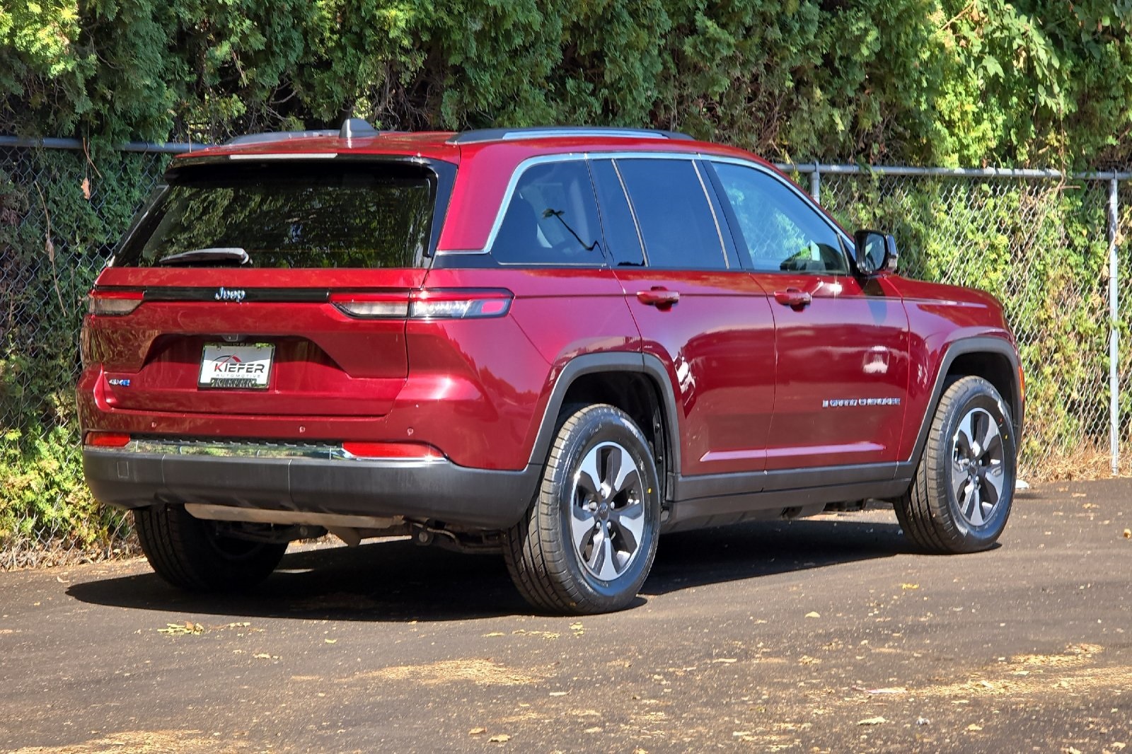 2023 Jeep Grand Cherokee 4xe photo 3