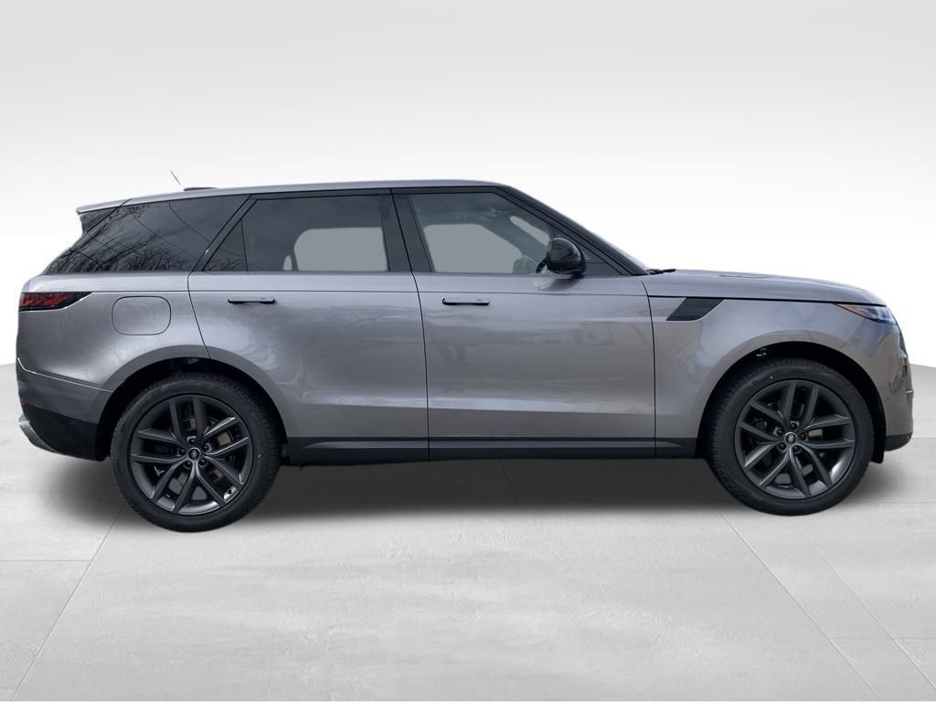 2025 Land Rover Range Rover Sport SE photo 3