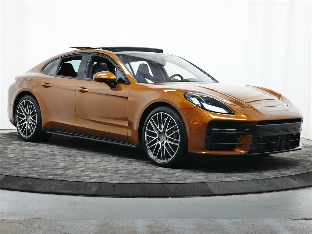 2025 Porsche Panamera GTS photo 9