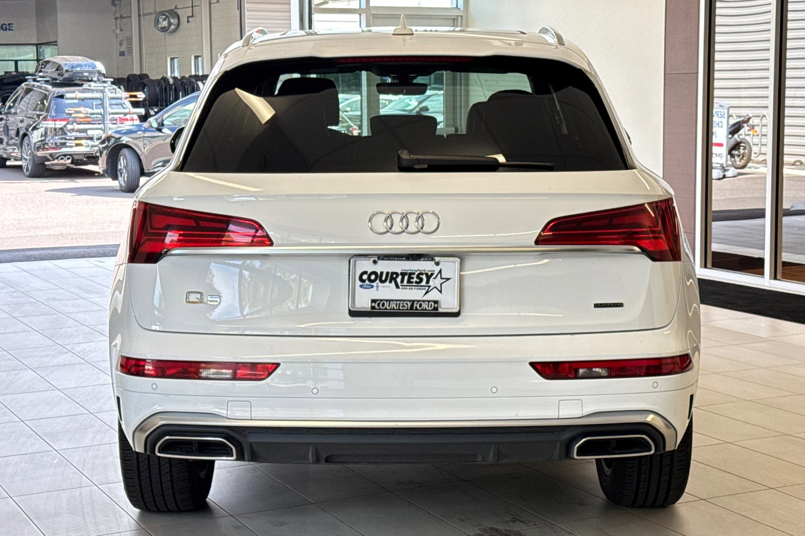 2024 Audi Q5 S line Premium Plus photo 3