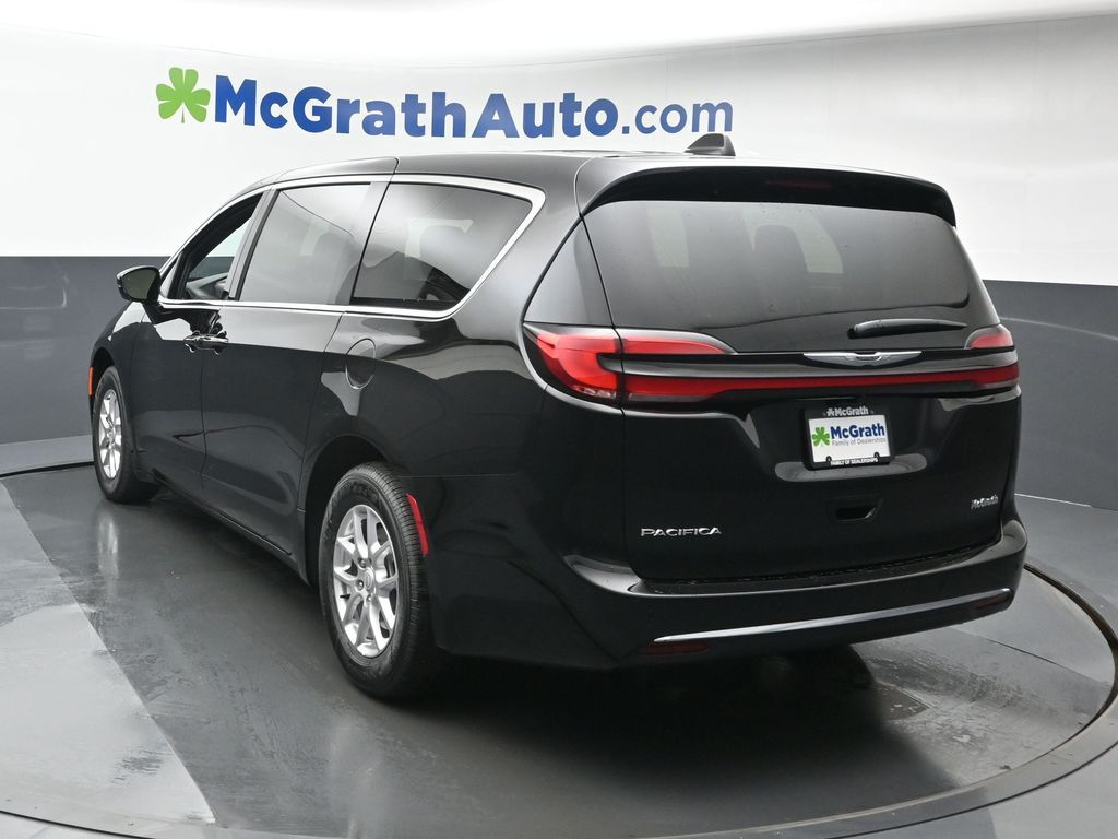2026 Chrysler Pacifica photo 19
