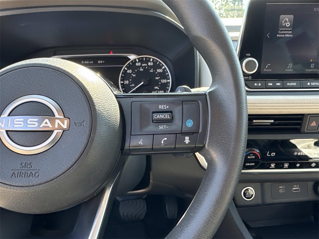 2023 Nissan Rogue SV photo 18