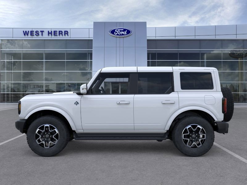 2025 Ford Bronco Outer Banks photo 2