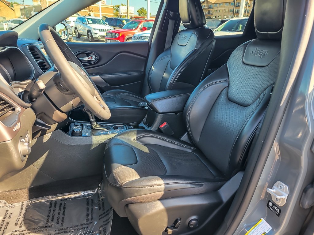2022 Jeep Cherokee Latitude Lux photo 6