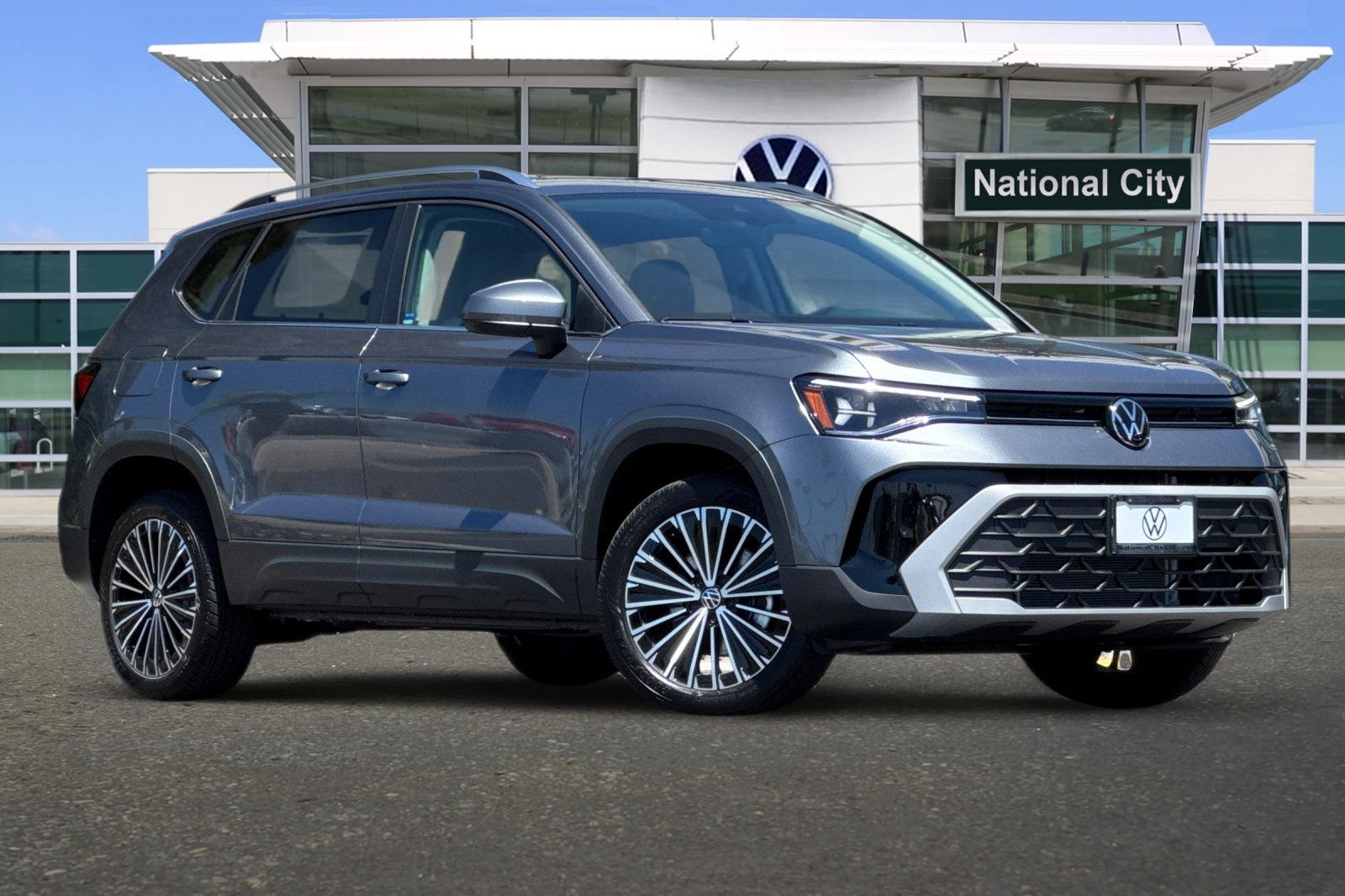 2025 Volkswagen Taos SE photo 2