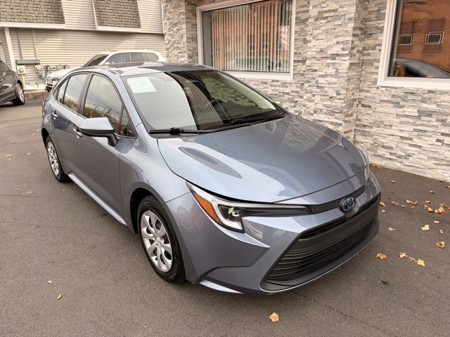 2023 Toyota Corolla Hybrid LE photo 3