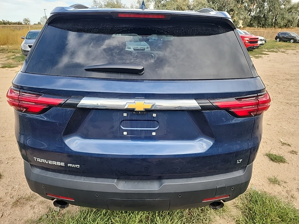 2022 Chevrolet Traverse Leather photo 2