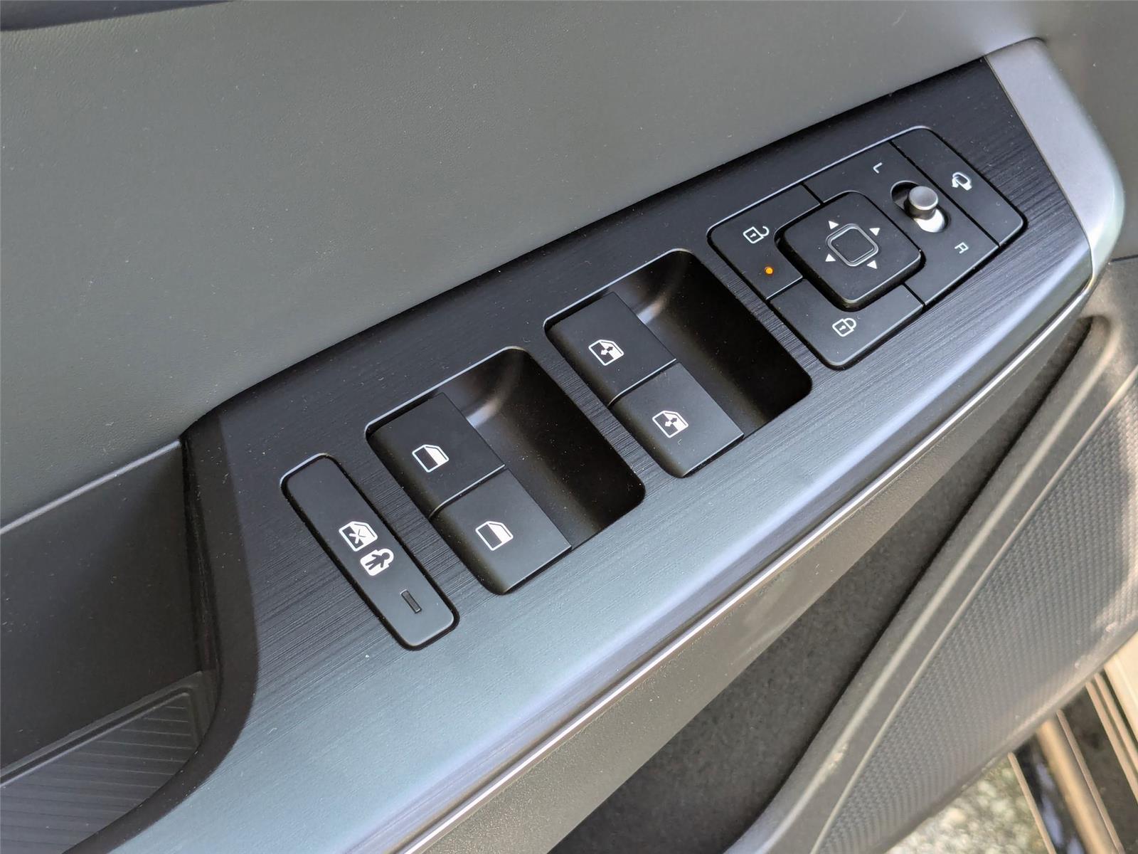 2025 Kia EV6 Wind photo 13