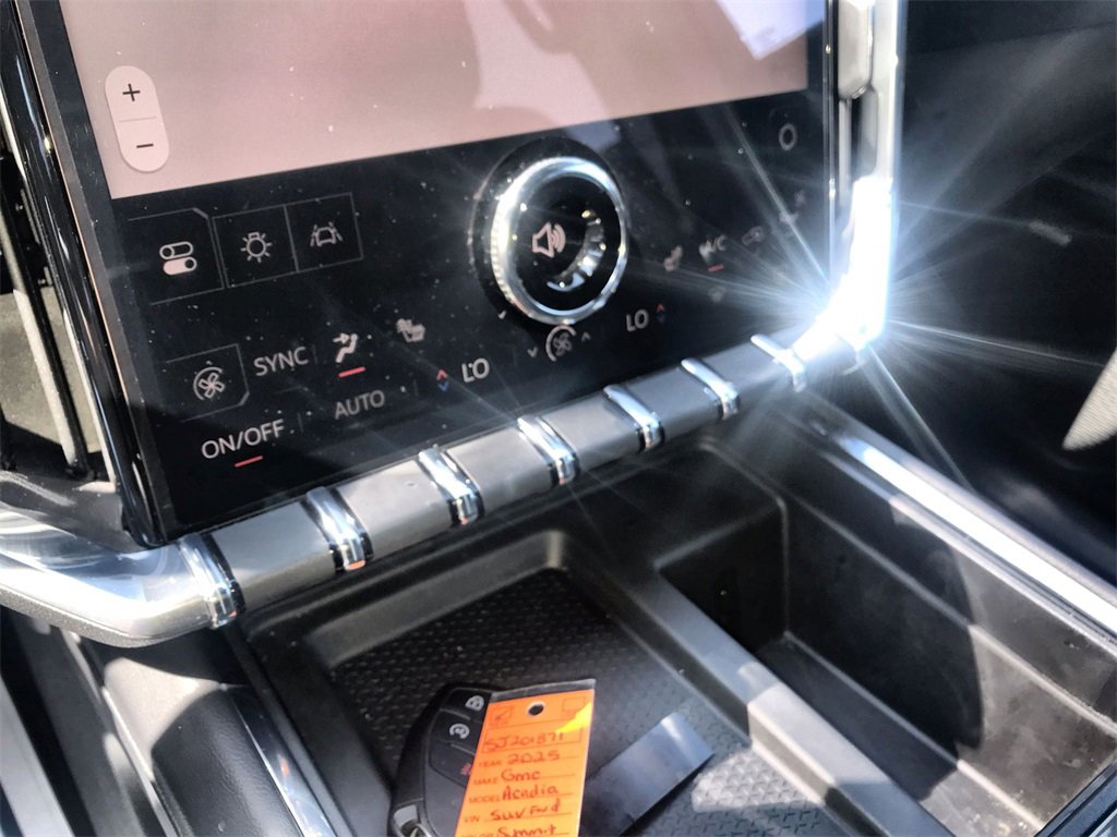 2025 Gmc Acadia Elevation photo 16