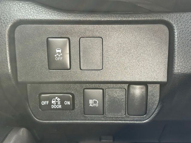2022 Toyota Tacoma SR5 photo 17