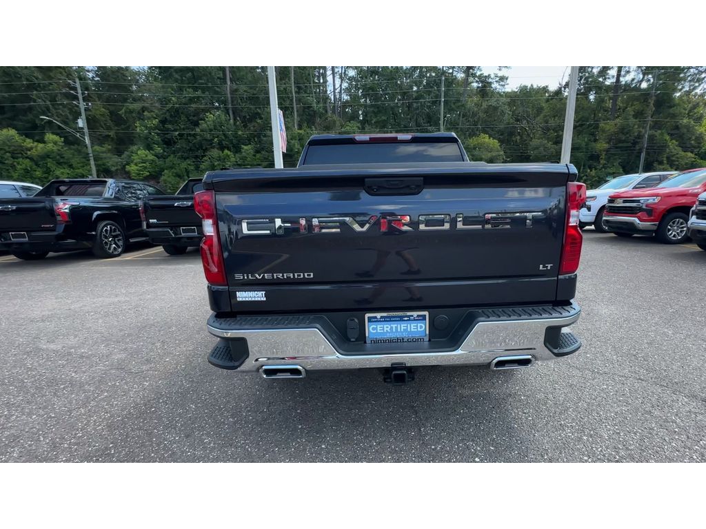 2022 Chevrolet Silverado 1500 LT photo 3