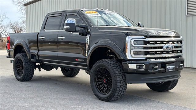 2024 Ford F-350 Super Duty Platinum's photo