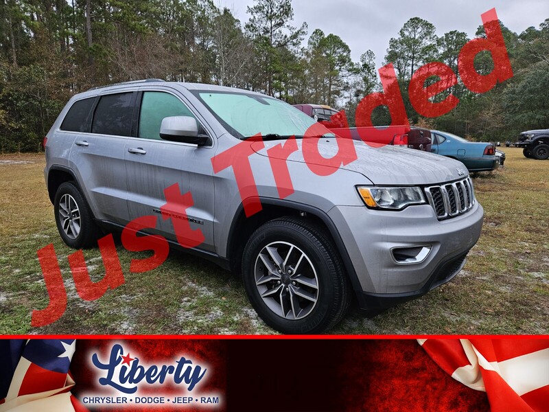 2020 Jeep Grand Cherokee Laredo E's photo