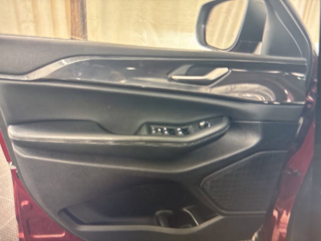 2023 Jeep Grand Cherokee Limited photo 8