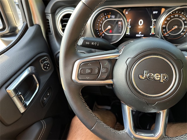 2023 Jeep Gladiator Overland photo 35