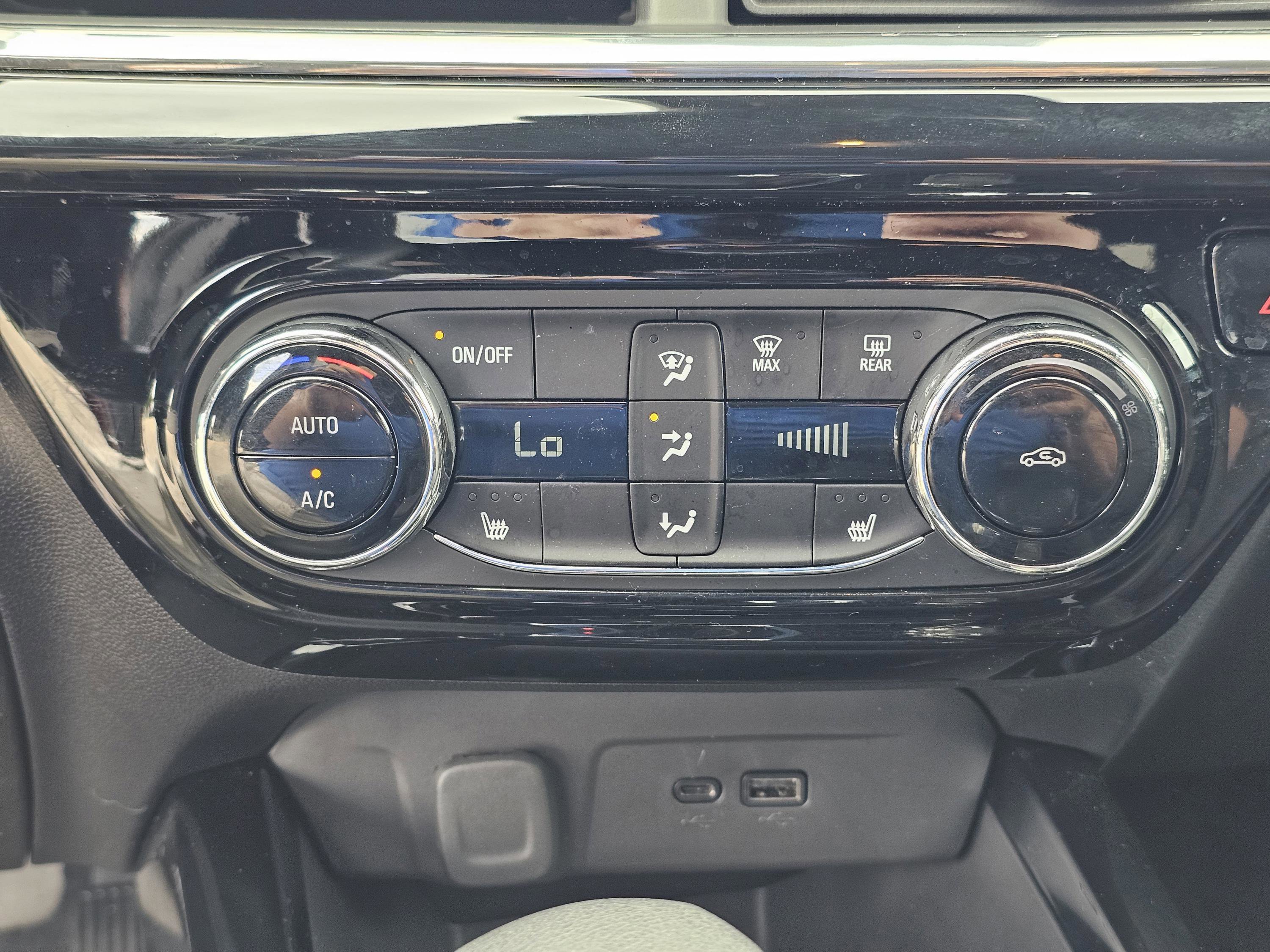 2025 Chevrolet Trax photo 25