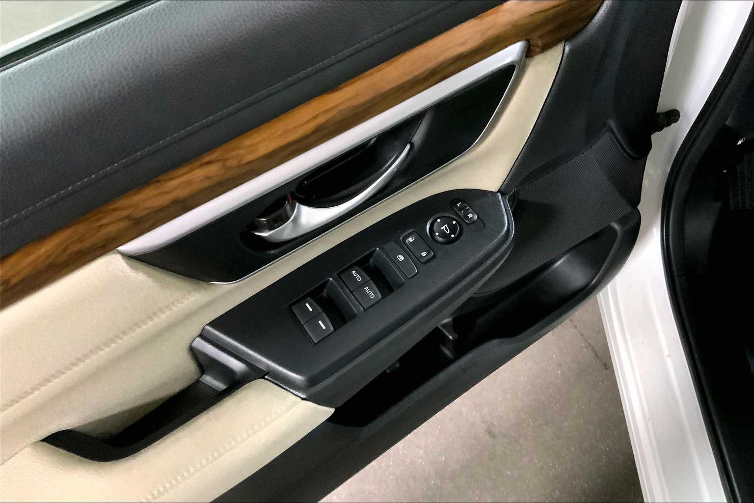 2018 Honda CR-V EX photo 32