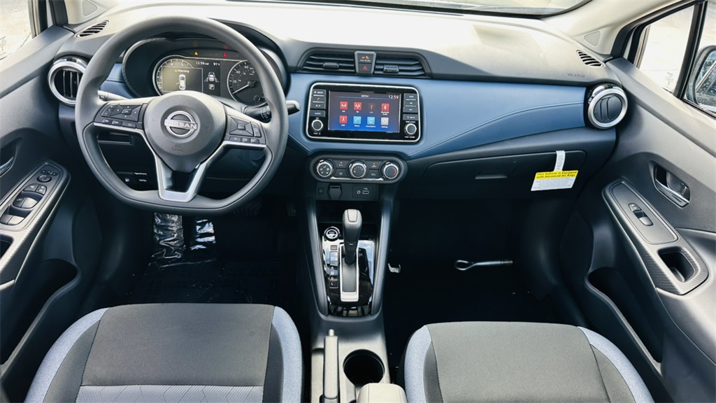 2025 Nissan Versa SV photo 12