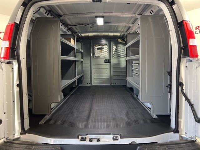 2025 Chevrolet Express Cargo 2500 photo 5
