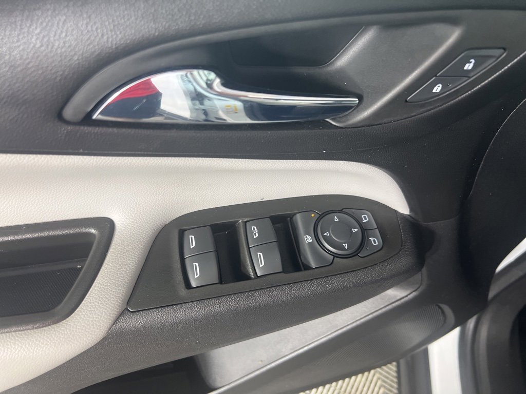 2022 Chevrolet Equinox LS photo 17