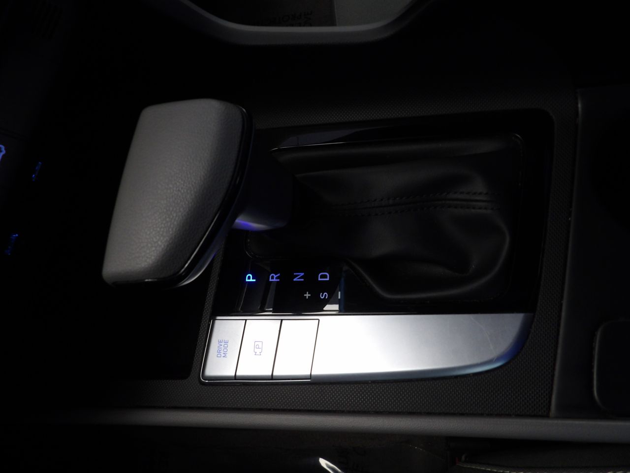 2022 Hyundai Elantra SEL photo 30