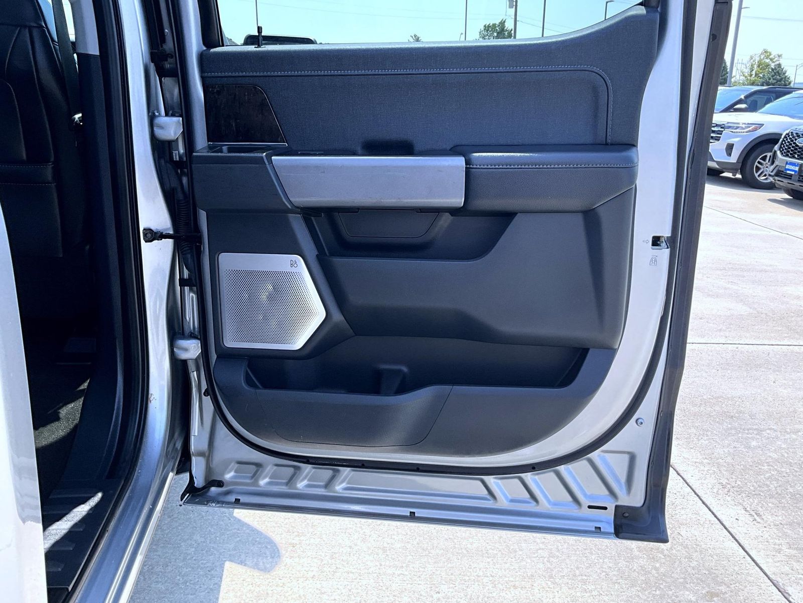2022 Ford F-150 Lariat photo 17