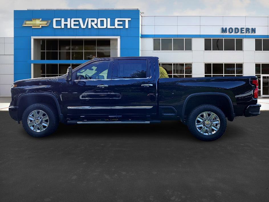 2025 Chevrolet Silverado 2500HD High Country photo 2