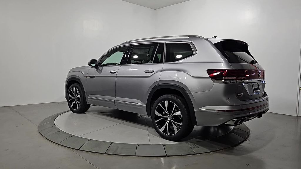 2026 Volkswagen Atlas SEL Premium R-Line photo 3