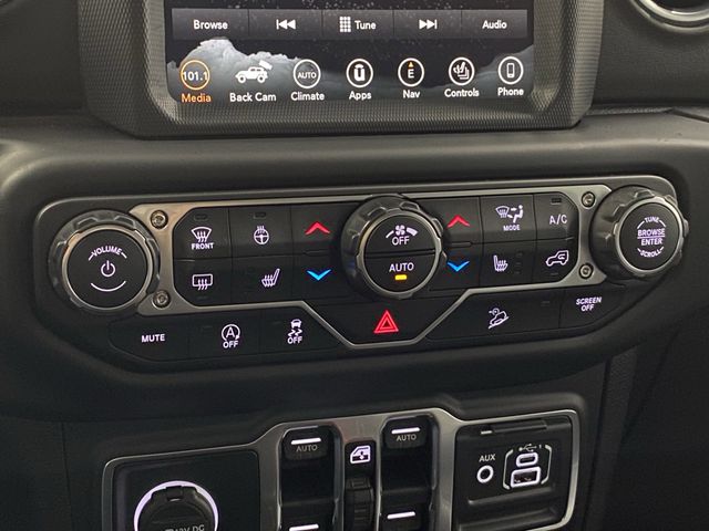 2018 Jeep Wrangler Unlimited Sahara photo 24