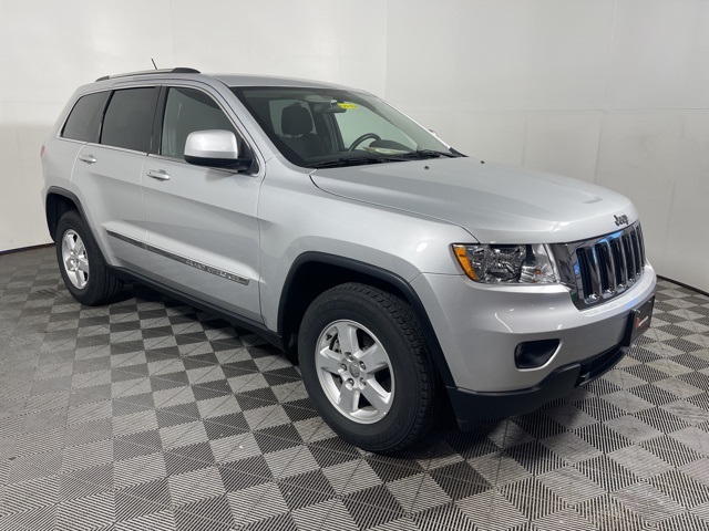 Used 2011 Jeep Grand Cherokee Laredo with VIN 1J4RR4GG9BC707939 for sale in Shakopee, Minnesota