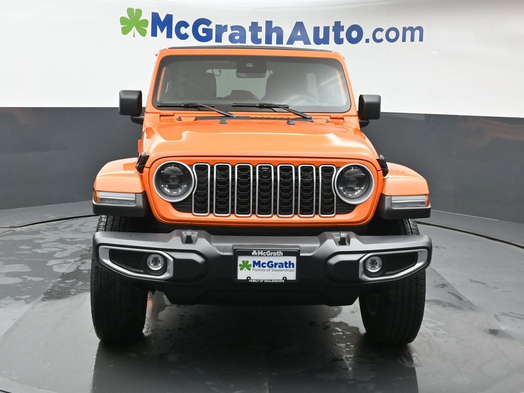 2025 Jeep Wrangler Sahara photo 2