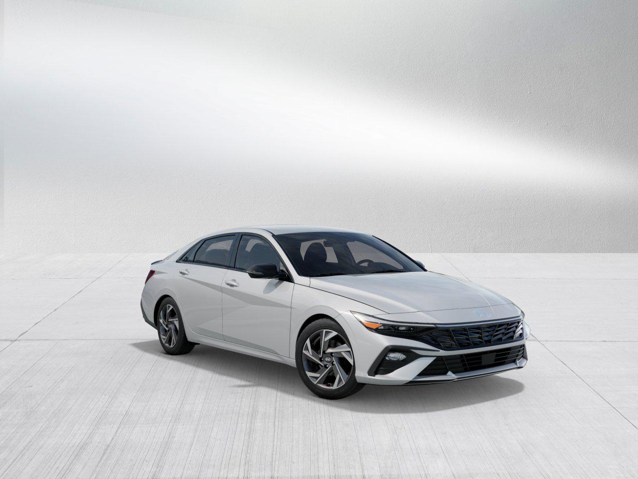 2025 Hyundai Elantra SEL Sport photo 2