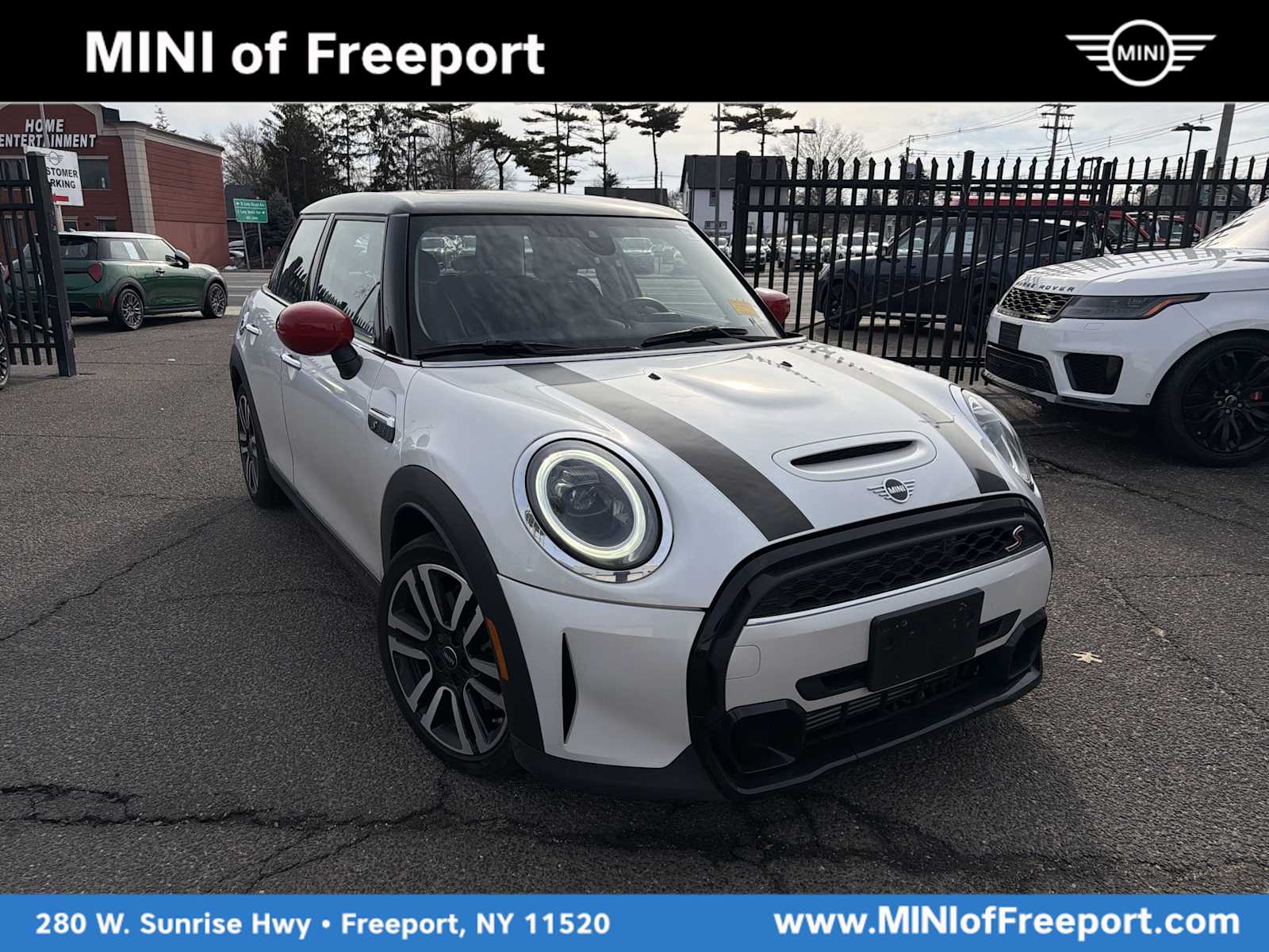 2023 MINI Hardtop 4 Door S's photo