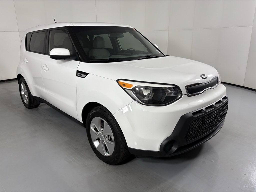 Used 2015 Kia Soul Base with VIN KNDJN2A2XF7156208 for sale in Scottsdale, AZ