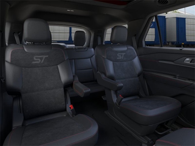 2025 Ford Explorer ST photo 6