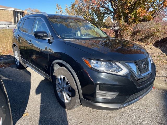 2018 Nissan Rogue SV photo 2