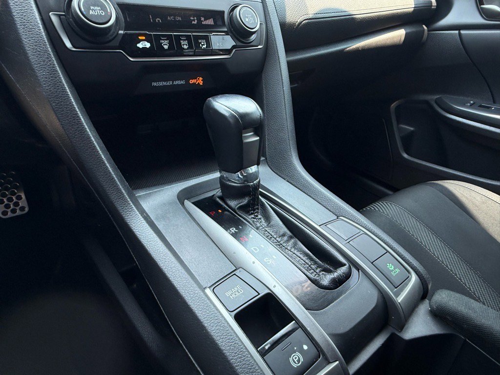2019 Honda Civic Hatchback Sport photo 17