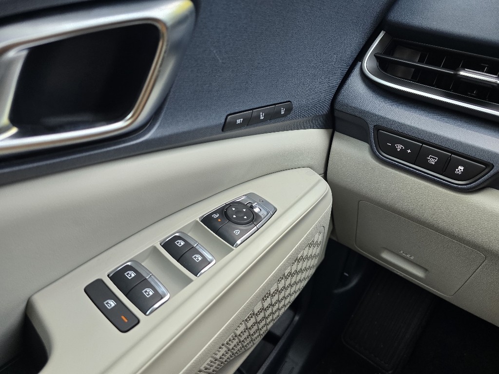 2026 Kia Carnival EX photo 12