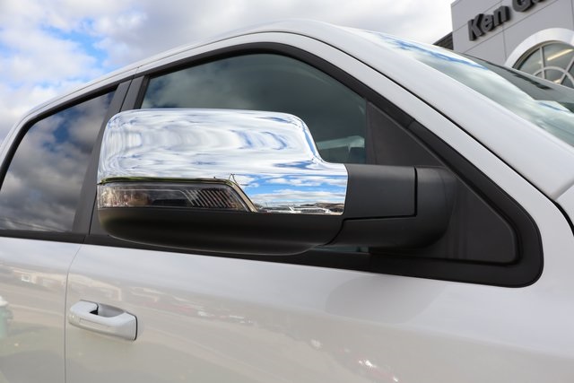 2025 Ram 1500 Laramie photo 2