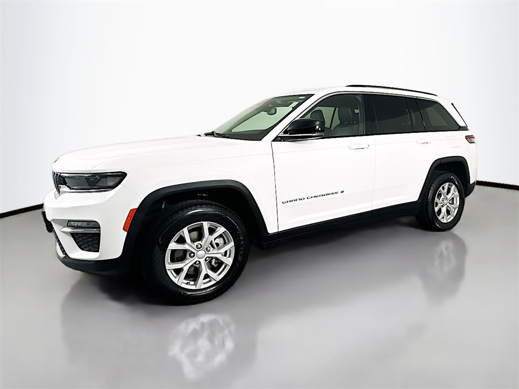 2023 Jeep Grand Cherokee Limited photo 3