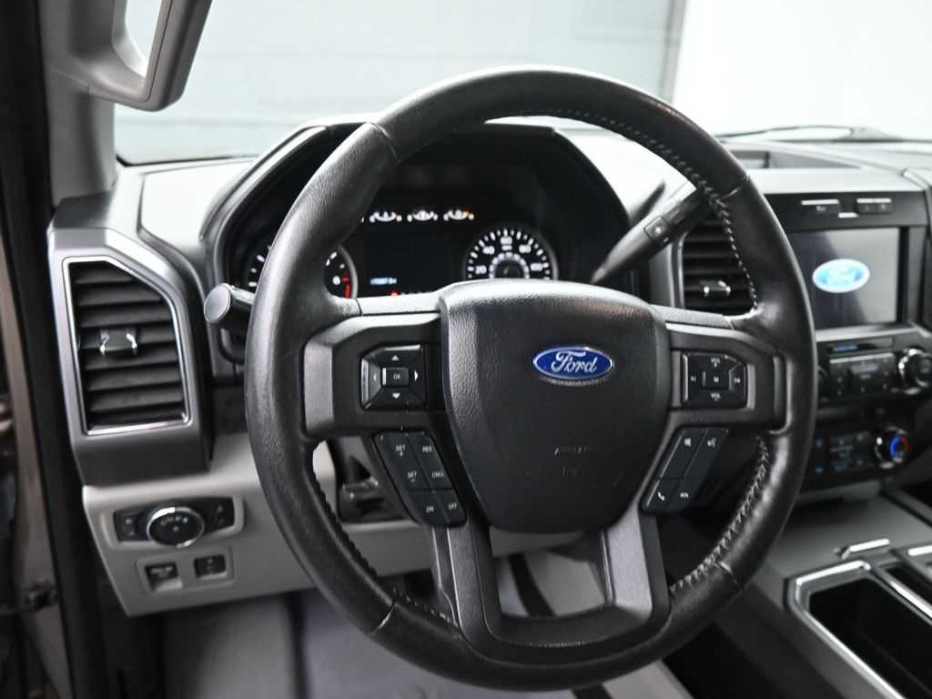 2019 Ford F-150 XLT photo 13