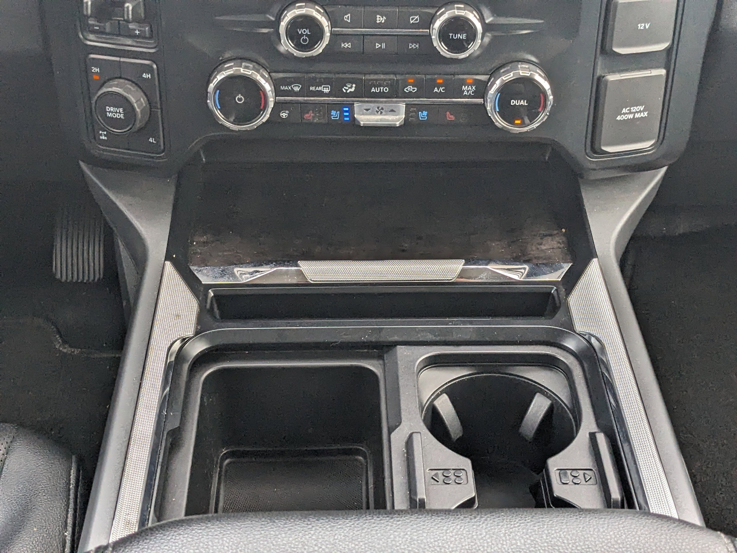2023 Ford F-250 Lariat photo 16