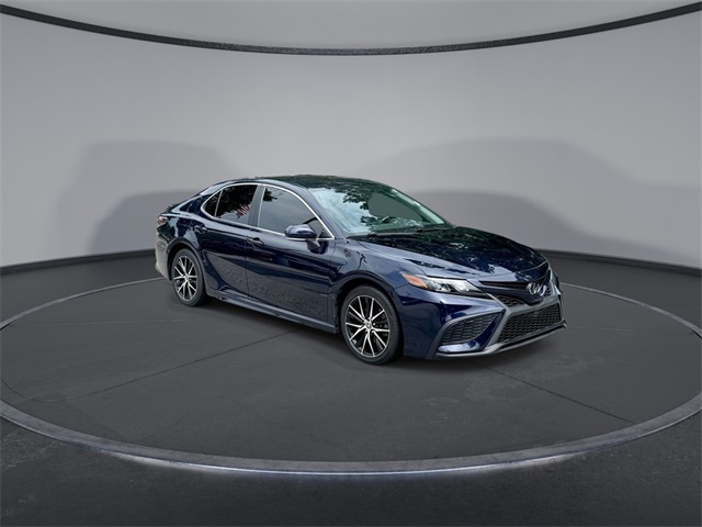 2022 Toyota Camry SE photo 2