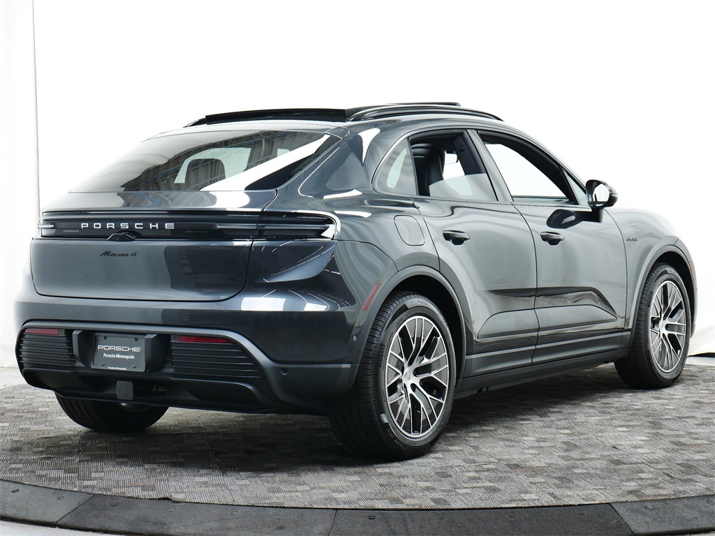 2025 Porsche Macan Electric 4 photo 7