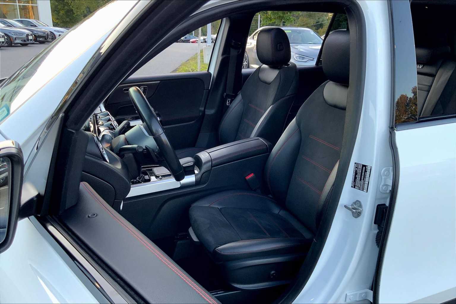 2021 Mercedes Benz GLB 250 4MATIC photo 4