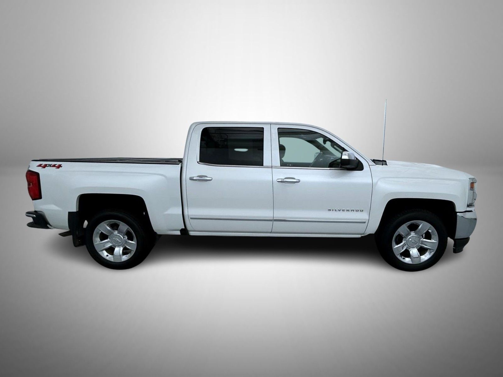 2018 Chevrolet Silverado 1500 LTZ photo 4