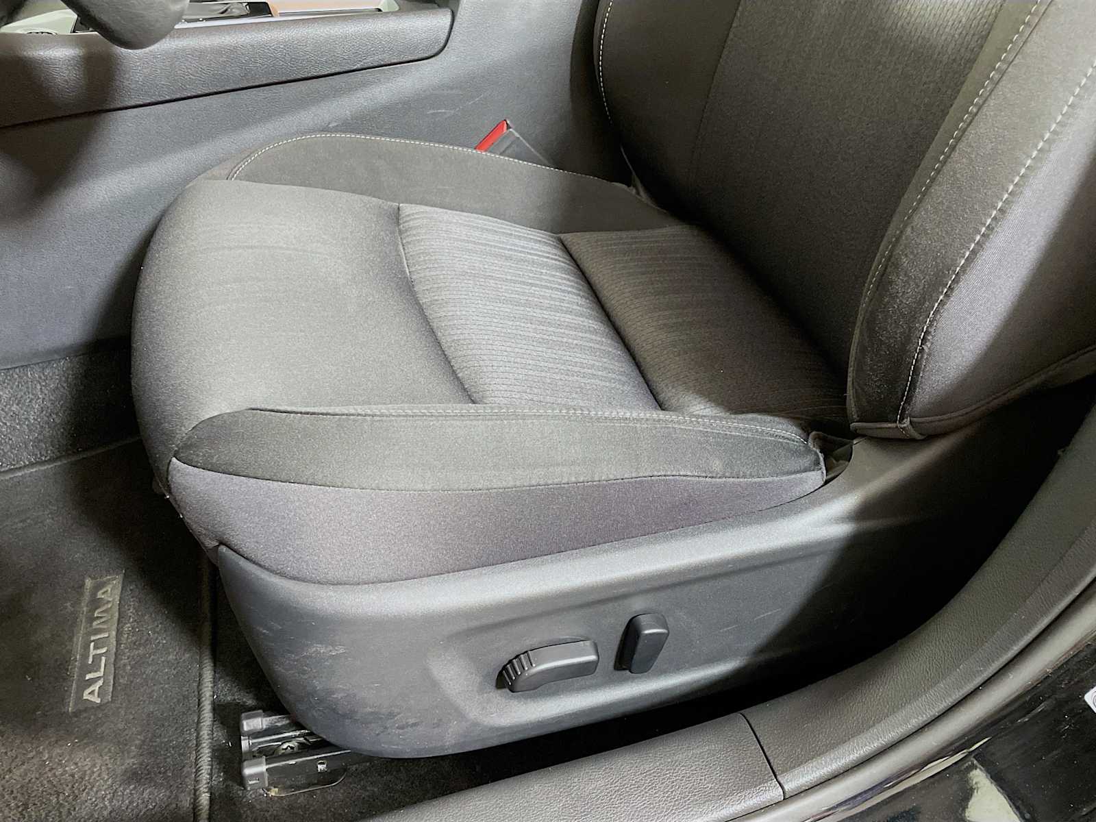 2019 Nissan Altima 2.5 S photo 18